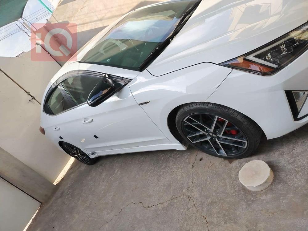 هيونداي النترا